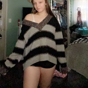 True craft sweater